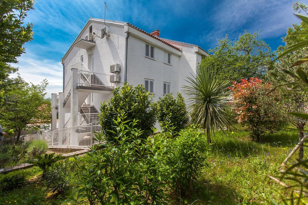 Apartments Casa Bianca Цриквеница Экстерьер фото