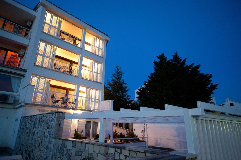 Apartments Casa Bianca Цриквеница Экстерьер фото