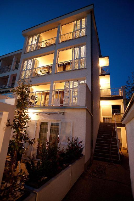 Apartments Casa Bianca Цриквеница Экстерьер фото